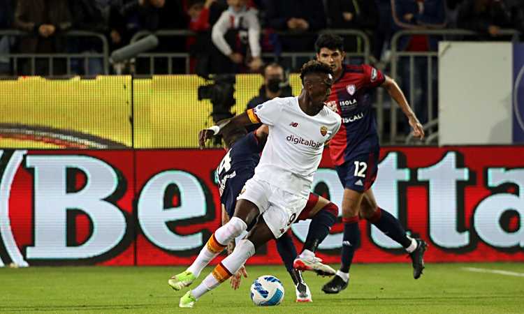 Il pizzino di Mourinho blinda la vittoria della Roma a Cagliari: la rivoluzione di Mazzarri non funziona