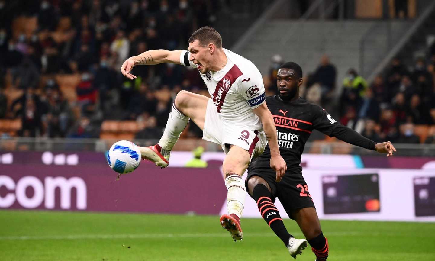 Milan, indifferenza sugli spalti per Belotti