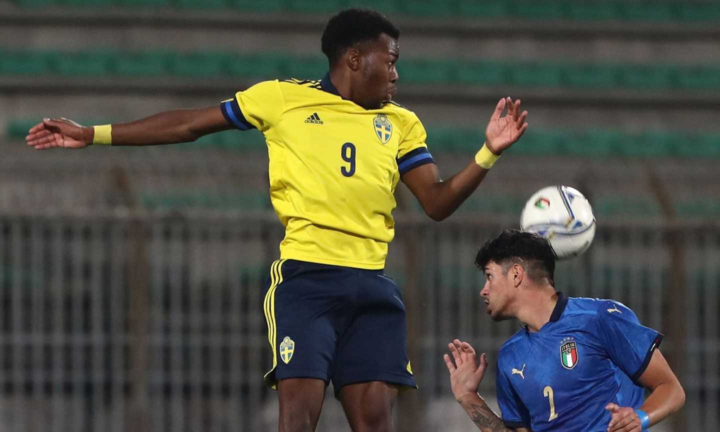 Italia Under 21, l'accusa della Svezia: 'Insulti razzisti a Elanga'. La Figc: 'Tutto falso, ci tuteleremo in ogni sede'