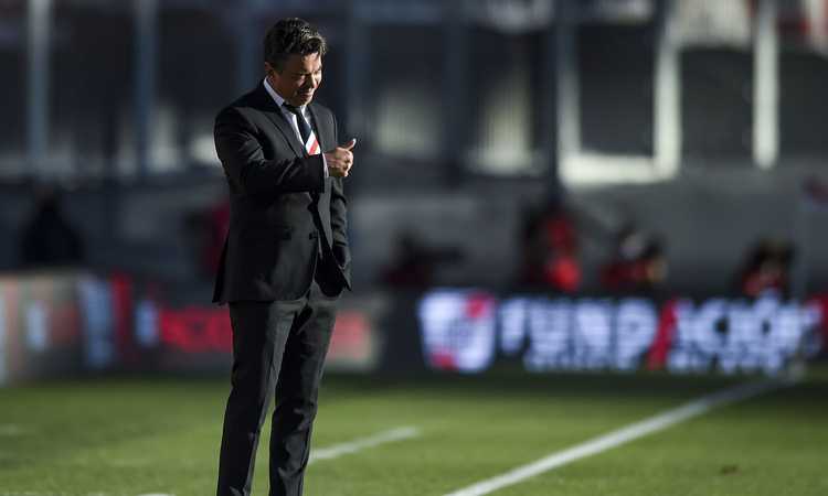 'Suarez valuta tutte le offerte': Gallardo chiama Suarez al River Plate VIDEO