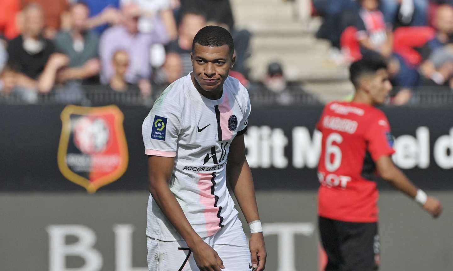 Psg, Mbappé: 'Vado via a giugno? Ora...'