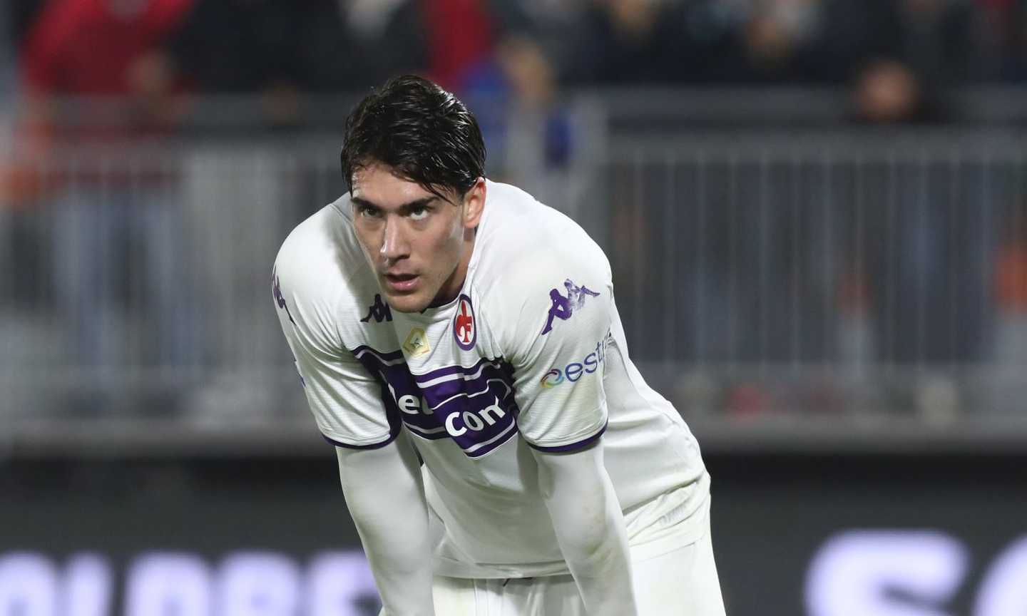 Fiorentina, continua l'ostracismo dei tifosi verso Vlahovic: mai più sotto la curva al 90'?