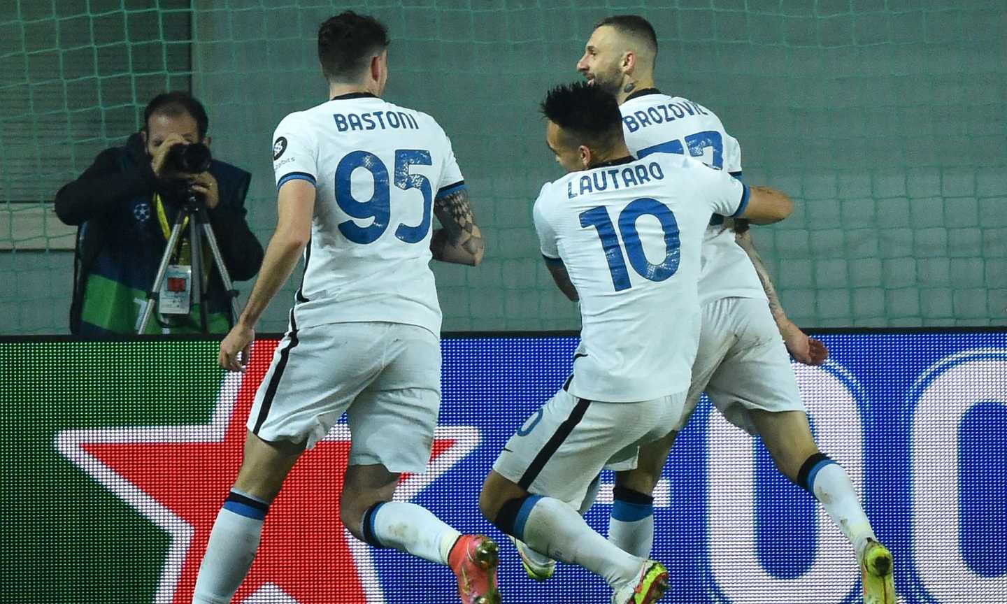 Inter più completa e costretta a vincere per non uscire dalla corsa scudetto: nel derby è favorita sul Milan