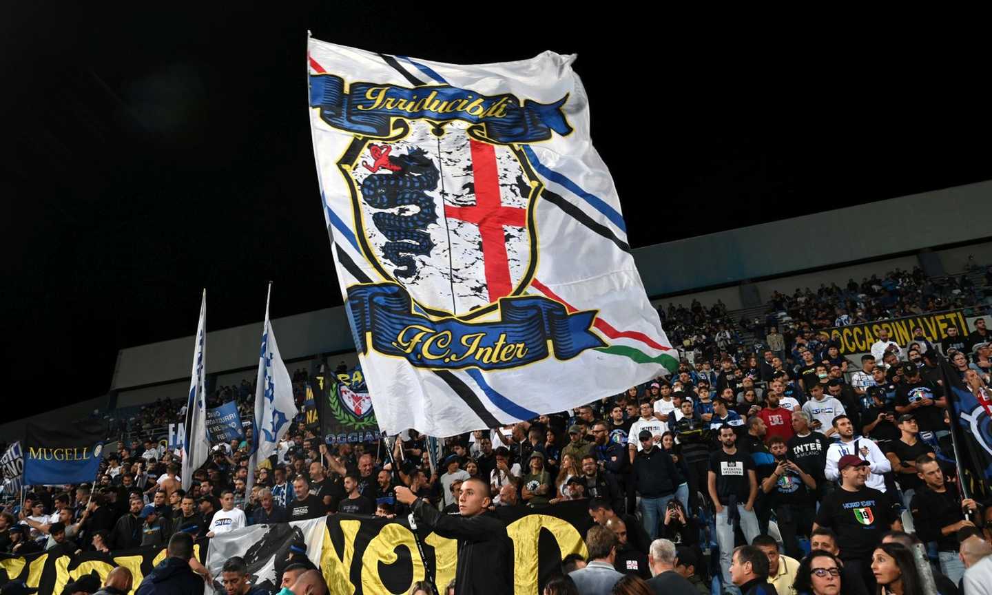 Inter, dalla Curva Nord insulti contro i napoletani: 'Vesuvio lavali col fuoco' e 'Vesuvio erutta, Napoli distrutta'