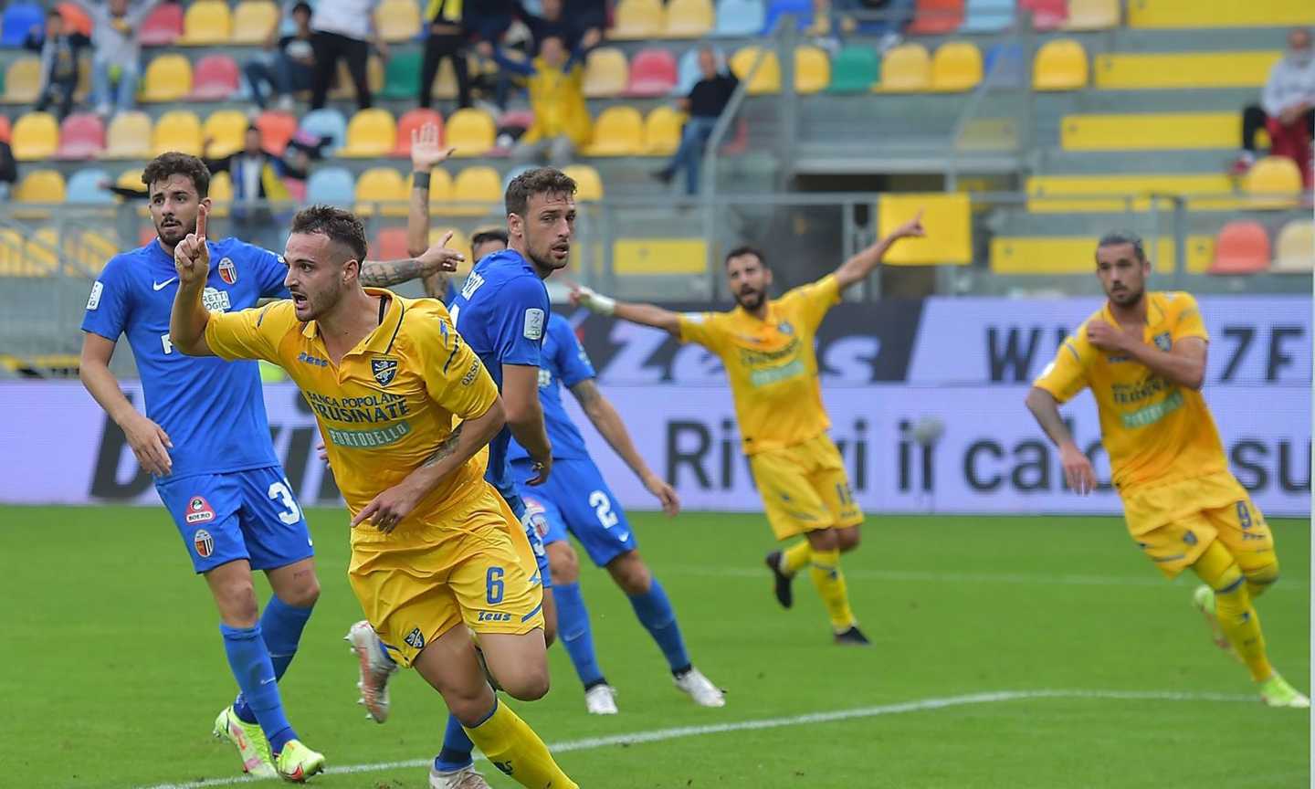 Serie B: disastro Parma, ko 1-0 in casa contro il Frosinone. Grosso vede i primi posti, crisi Iachini