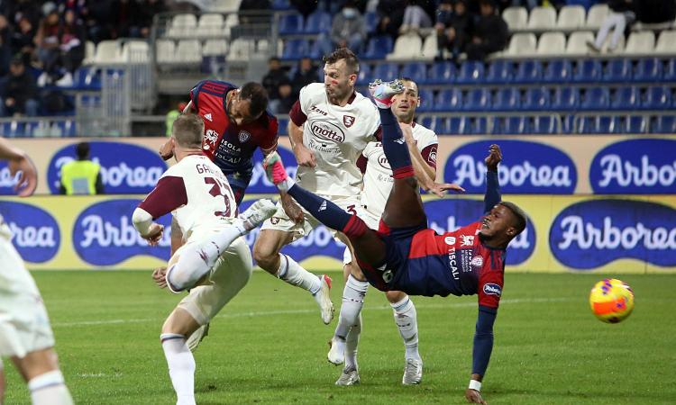 La Salernitana agguanta il Cagliari in extremis. L'1-1 non serve a nessuno, la salvezza si allontana