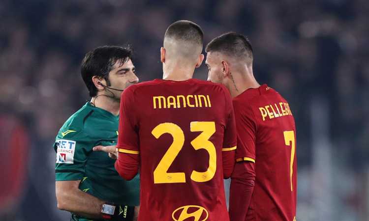 Il rigore a Ibra, il Var non ascoltato e il rosso a Theo: Maresca bocciato e fermato dopo Roma-Milan