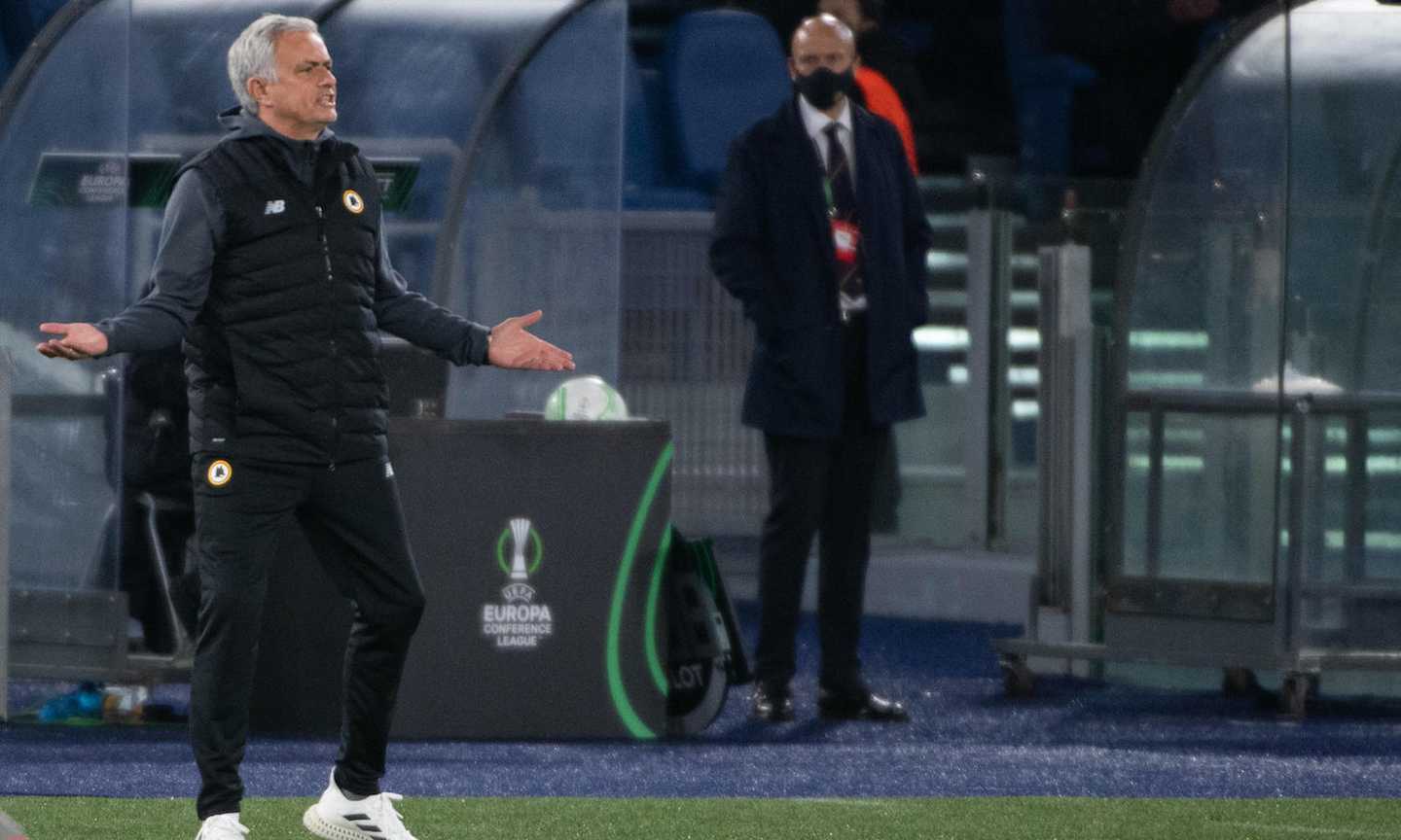 Roma, Mourinho: 'Pellegrini ci sarà. Abraham? Fatica in zona gol. A sinistra può giocare Tripi, su Villar e Mayoral...'