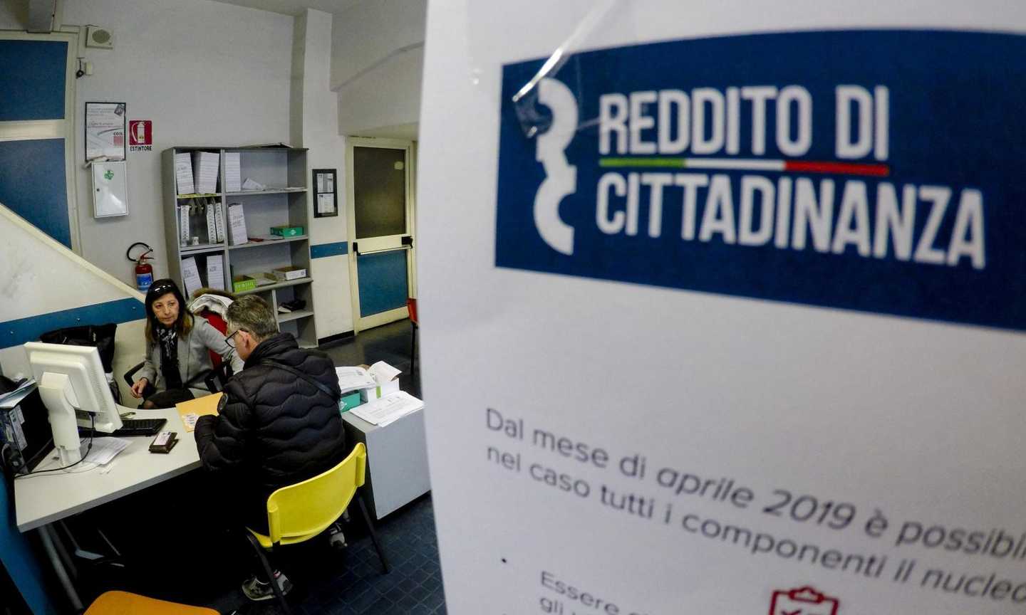 Arrestate 16 persone e denunciate oltre 9mila per truffa sul reddito di cittadinanza