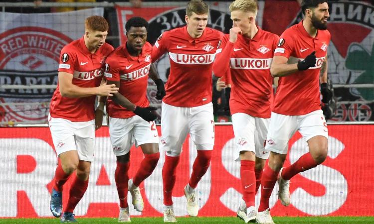 Il Napoli perde anche a Mosca, 2-1 per lo Spartak e sorpasso: la qualificazione ora è a rischio. Spalletti nervoso