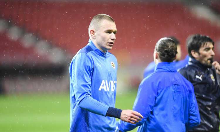 Milan, senti Szalai: ‘Non parlo di mercato, penso a fare bene qui’