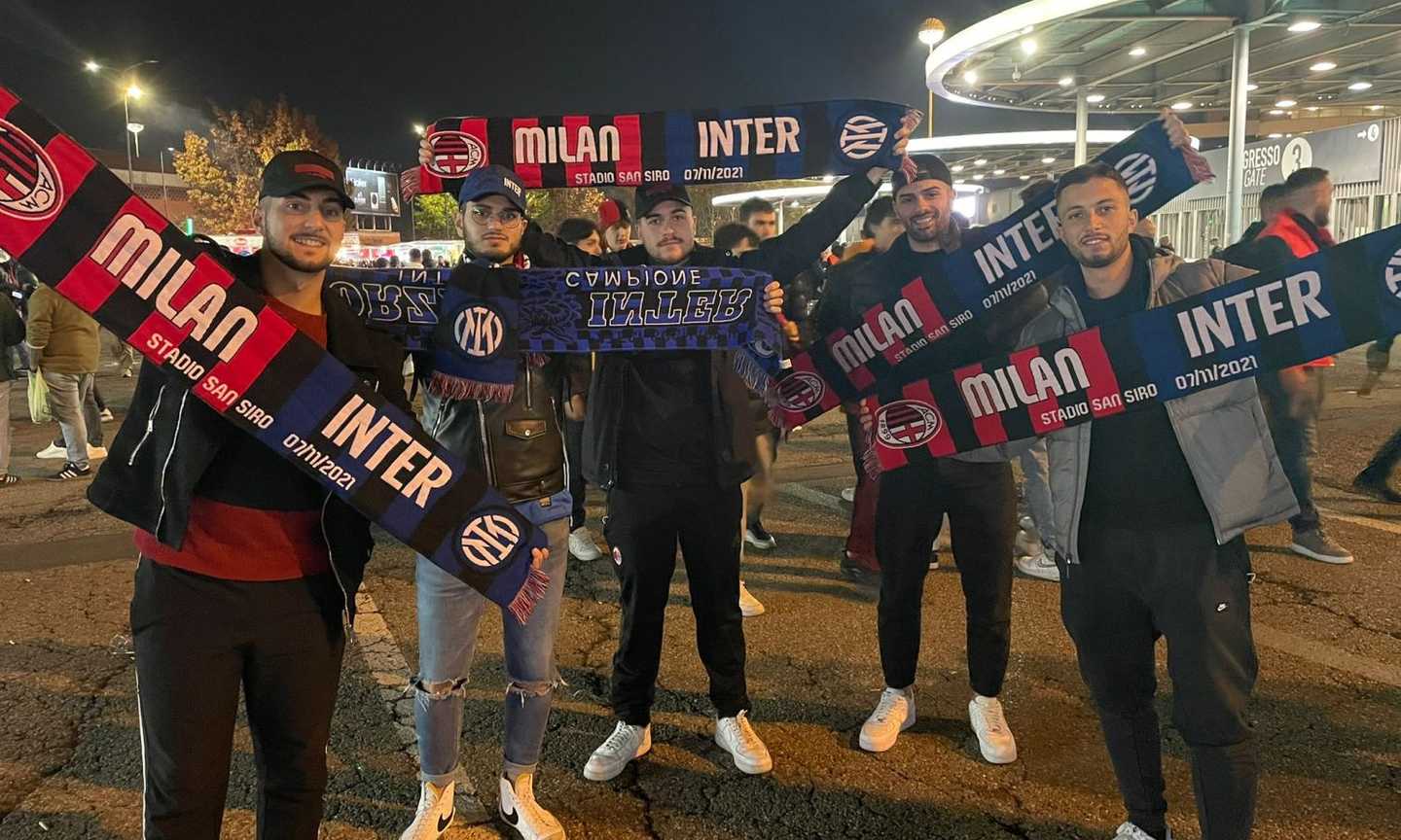 Verso Milan-Inter, rivivi il live: i tifosi riempiono San Siro, Pioli premiato