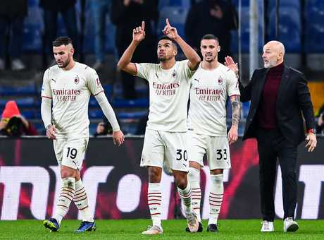 incontro di calcio genova napoli