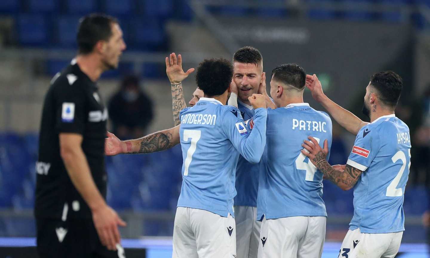 Lazio, l'uscita di due giocatori sblocca il mercato