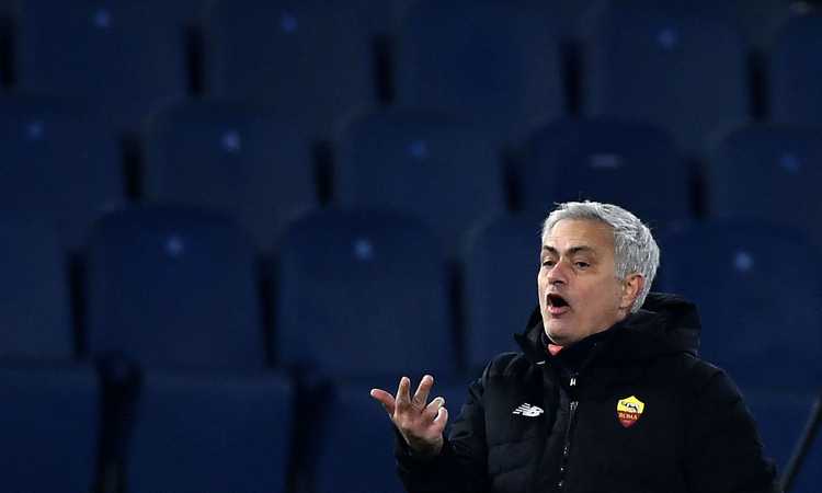 Inter-Roma: scambio a centrocampo