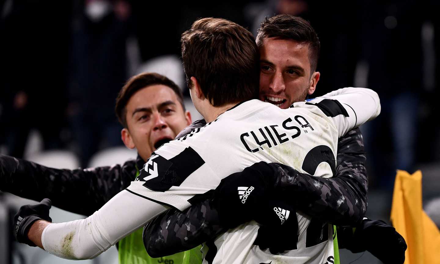 Juve, Chiesa ringrazia per i messaggi di supporto: 'Ci vediamo presto in campo'. I commenti di Zaniolo e Pjanic, FOTO