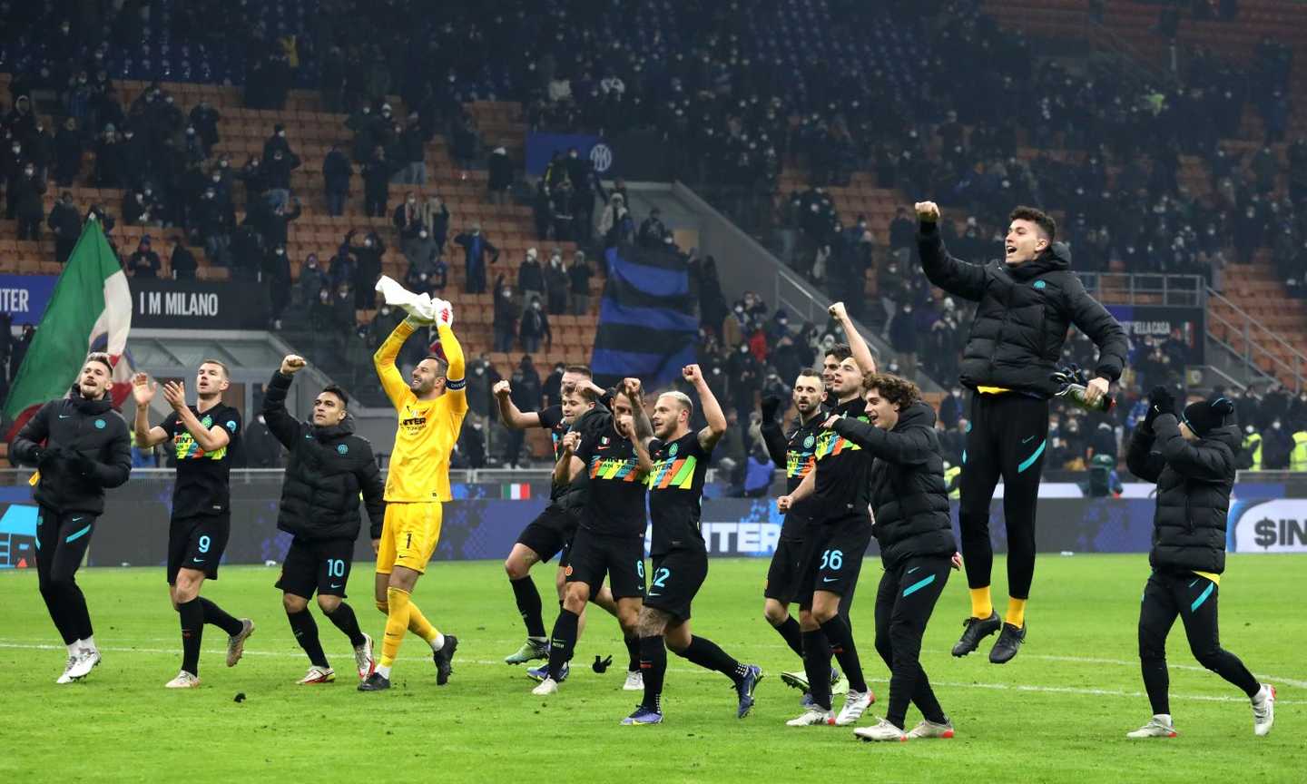 Inter, i migliori attaccanti sono i difensori: battuta la Lazio soffrendo da grande squadra. Ma il pari...