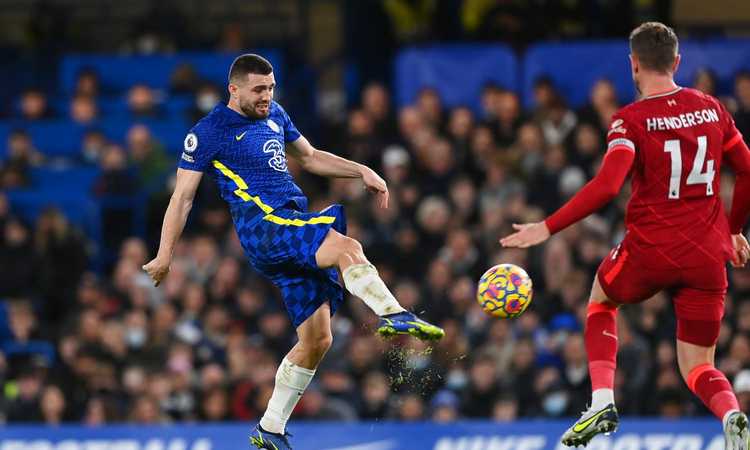 Liverpool e Chelsea si rallentano a vicenda: Kovacic e Pulisic rispondono a Salah e Mané. Sorride il City