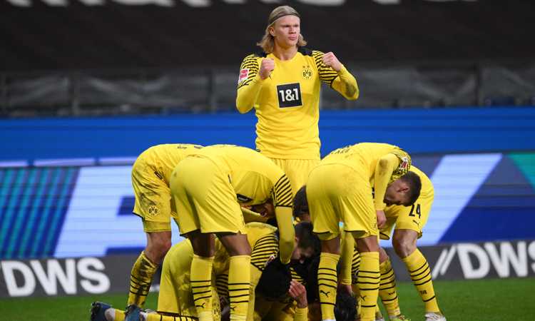 Borussia Dortmund, Fink potrebbe partire. Basilea e Zurigo sulle sue tracce Borussia Dortmund, Fink potrebbe partire. Basilea e Zurigo sulle sue tracce
