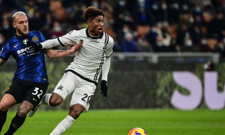 Inter: Salcedo pronto a cambiare squadra