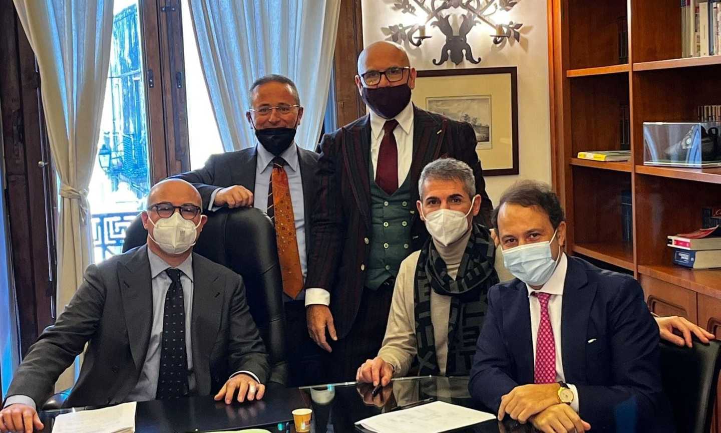 Salernitana, Iervolino ha firmato! FOTO. Nel pomeriggio la prima conferenza: 'Inizia una nuova era'