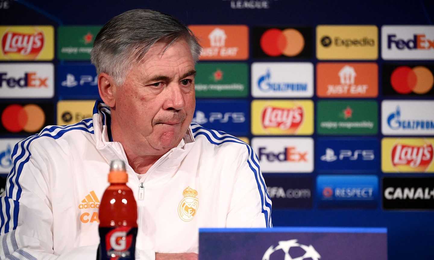 Real, Ancelotti: 'Mendy sta bene, dubbi su Alaba e Casemiro. Non so se attaccare a due o a tre'