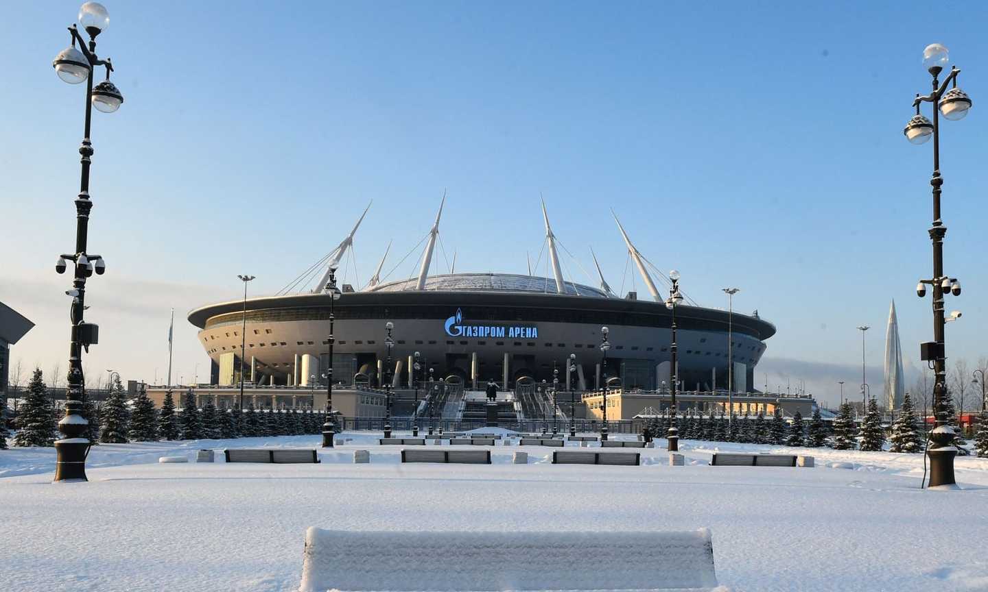 Rischio di guerra tra Russia e Ucraina, la Uefa valuta di togliere la finale di Champions a San Pietroburgo