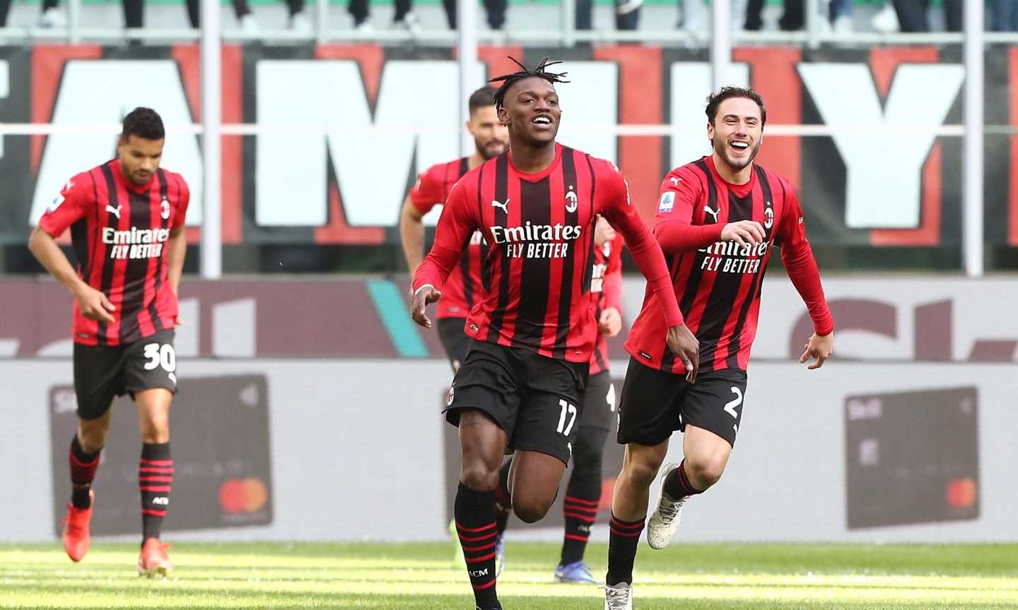 Serie A, il Milan torna a Sassuolo dopo la festa scudetto: ancora avanti il '2'. Ritorno al successo per Inter e Juve