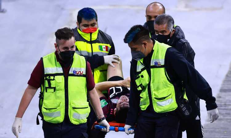 Napoli, UFFICIALE: Lozano torna in Messico, sarà operato alla spalla