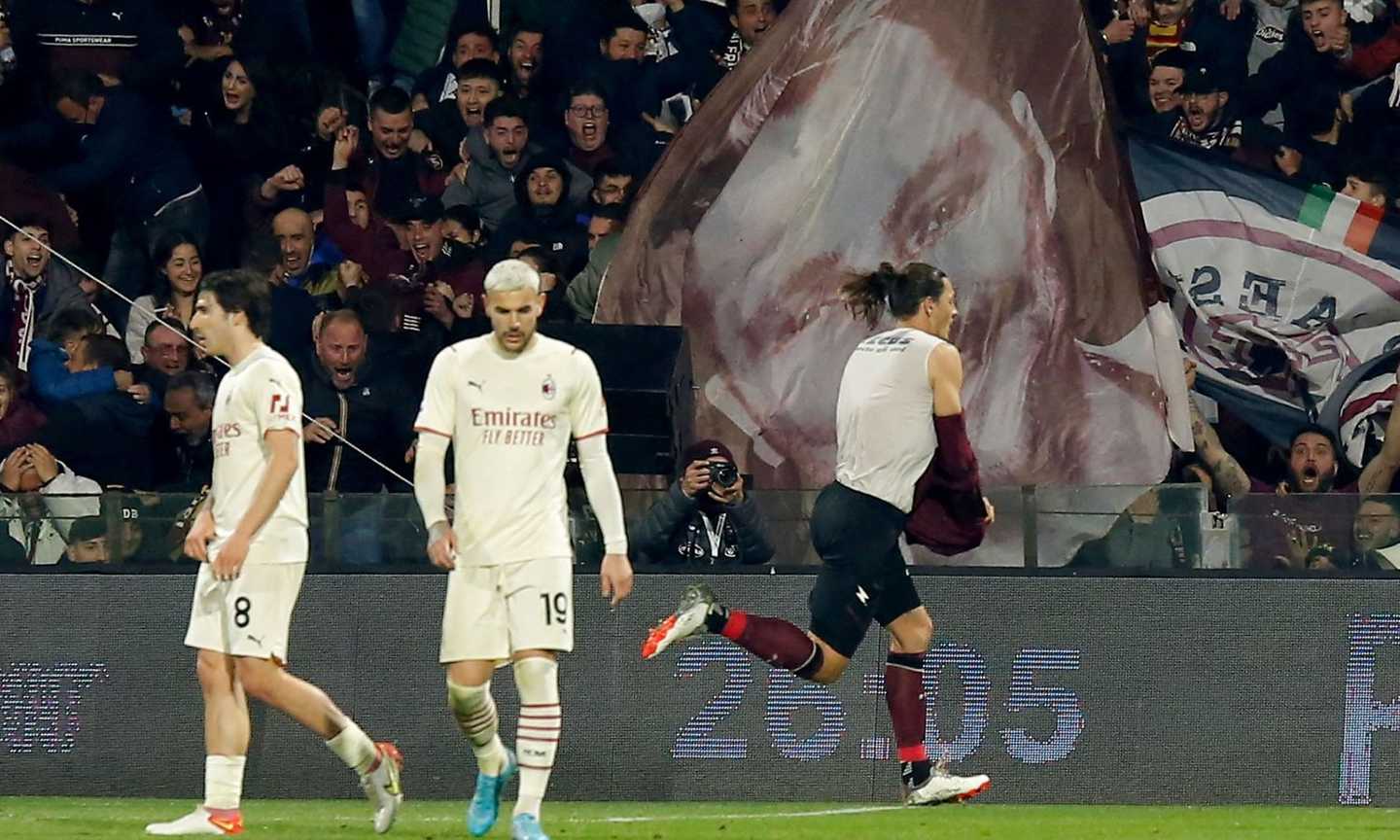 Serie A, lo stop con il Sassuolo non fa vacillare l’Inter in chiave scudetto ma il Milan si avvicina: tricolore rossonero...