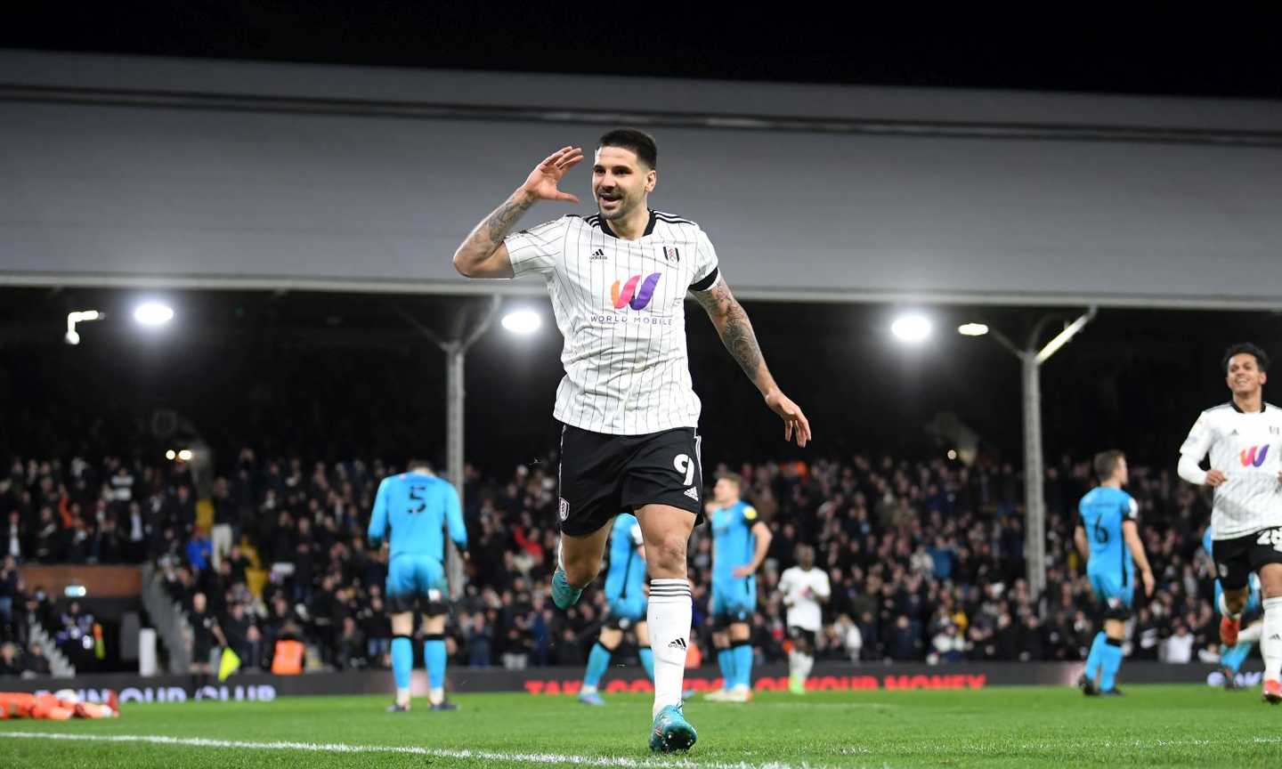 Fulham, Mitrovic da record in Inghilterra: 43° gol in stagione, mai nessuno come lui