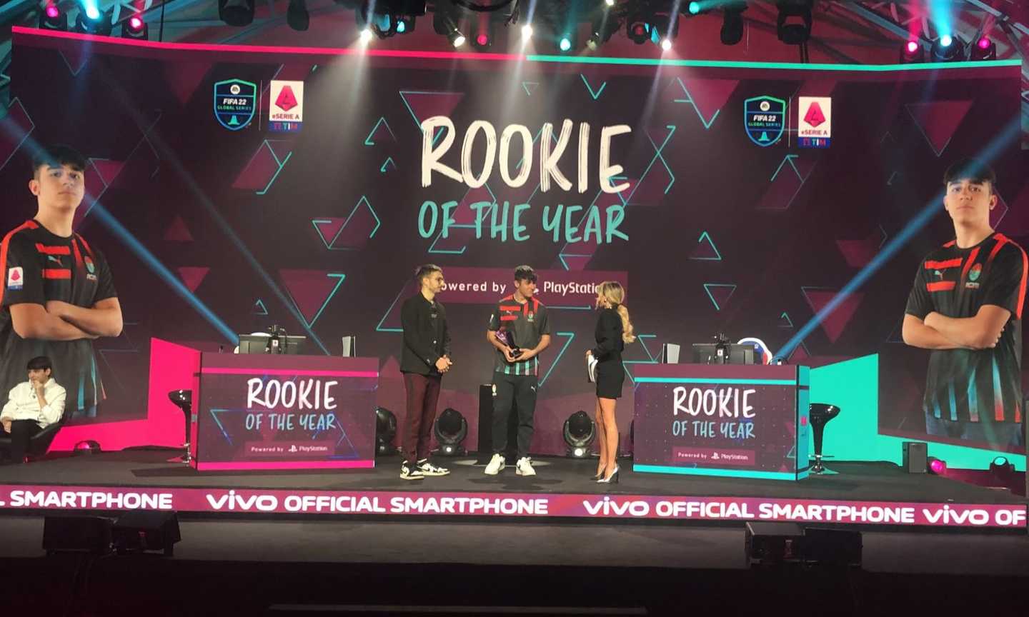 Dai pomeriggi in camera a 'Rookie of the Year' della eSerie A, la favola di Carburatore76: 'La chiamata del Milan un sogno che si avvera'