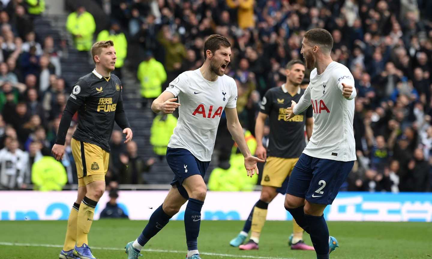 Premier: goleada del Tottenham e quarto posto, Conte vola col Newcastle