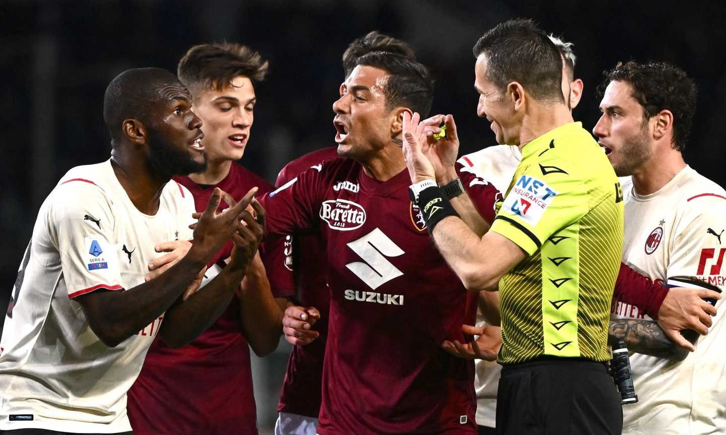 Torino-Milan, la moviola: Saelemaekers e Theo Hernandez chiedono due rigori