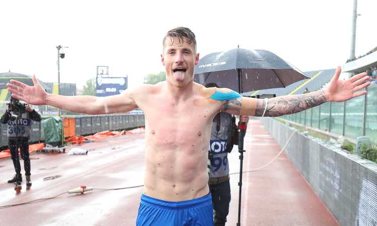 Pinamonti: 'Raiola, non dimenticherò mai il primo colloquio. Andrei a cena con Ibra, quando Icardi mi prestò casa...'