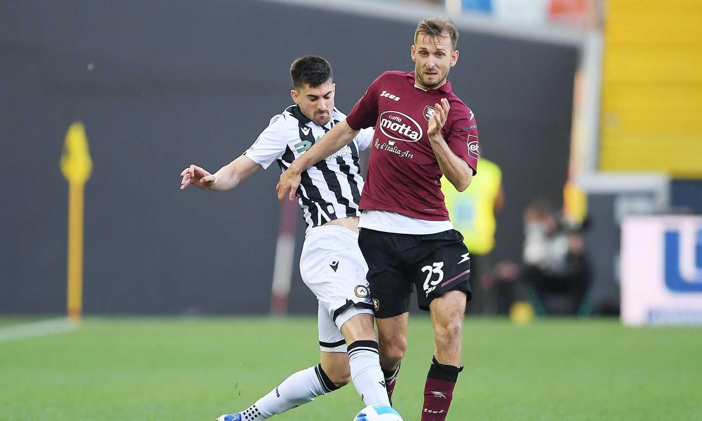 Salernitana, Gyomber: 'Il risultato è importante, il miste ci chiede questo...'