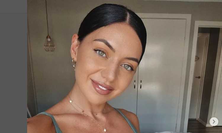 Nicole, le posizioni della star del pilates, che fisico! E CHE FOTO! Nicole, le posizioni della star del pilates, che fisico! E CHE FOTO!