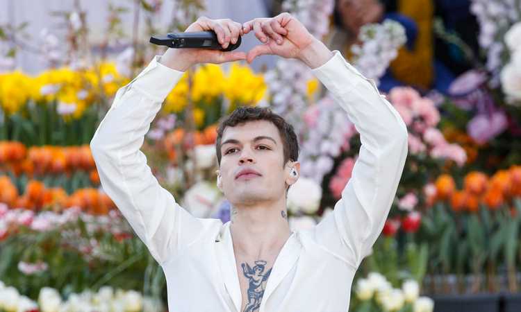 Roma, Zaniolo e Spinazzola scatenati al concerto di Blanco VIDEO