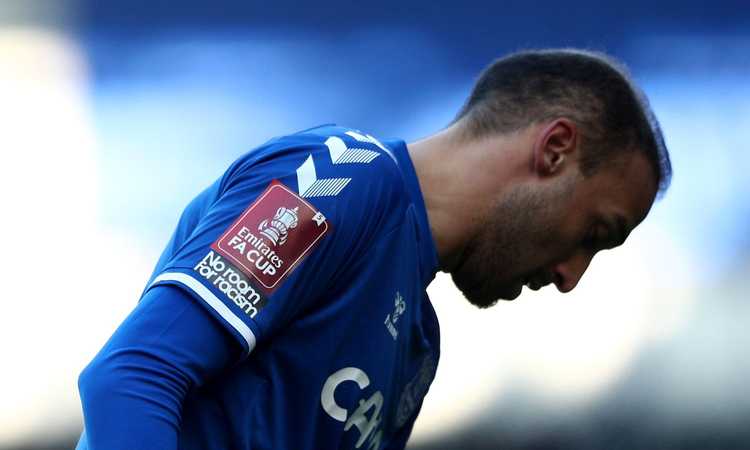 Everton: Cenk Tosun ufficializza il suo futuro Everton: Cenk Tosun ufficializza il suo futuro
