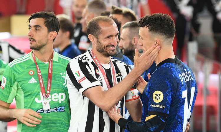 Juventus, il saluto di Chiellini: 'Gioia, serenità e gratitudine, grazie a tutti. Il viaggio non finisce' Juventus, il saluto di Chiellini: 'Gioia, serenità e gratitudine, grazie a tutti. Il viaggio non finisce'