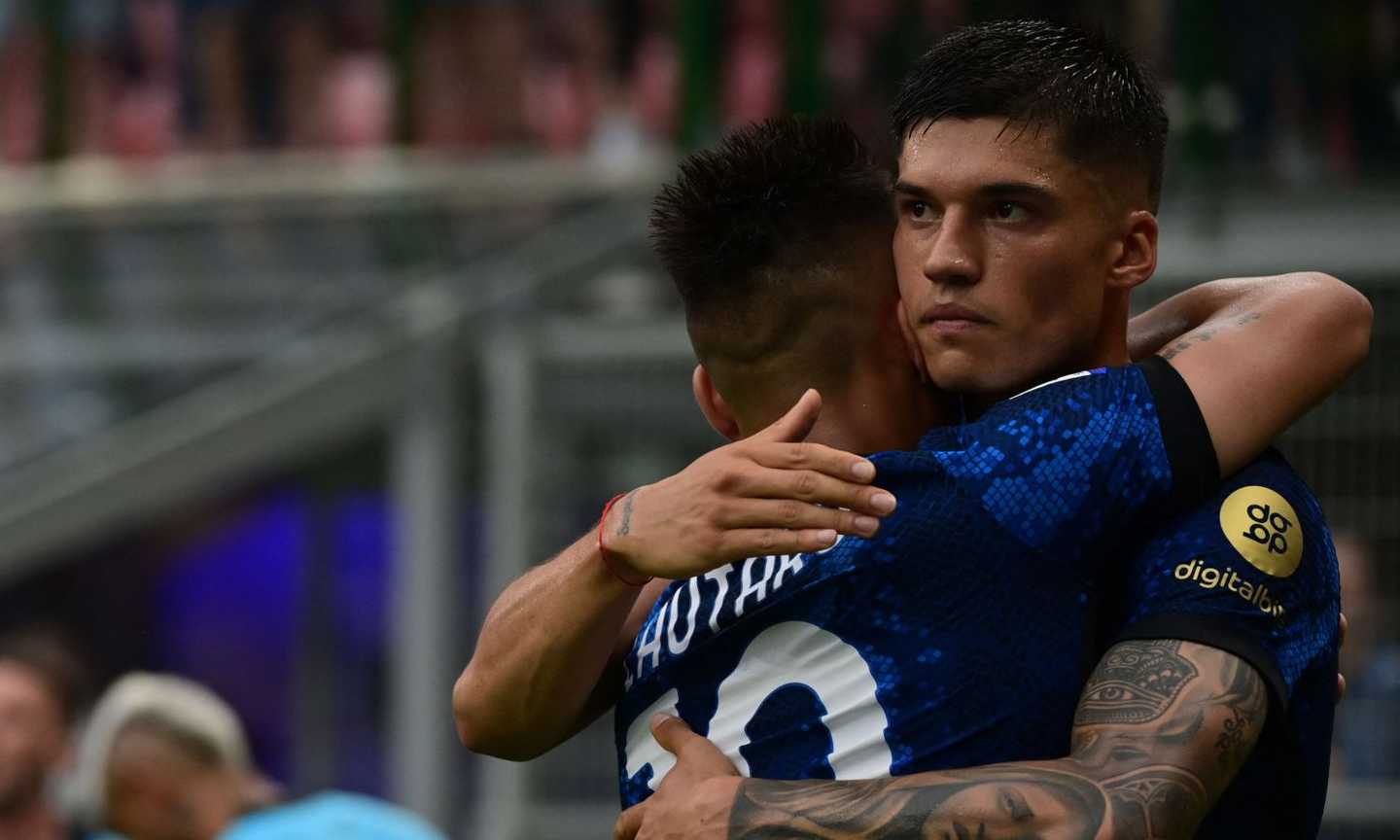 Inter su Retegui: destini opposti per Lautaro e Correa