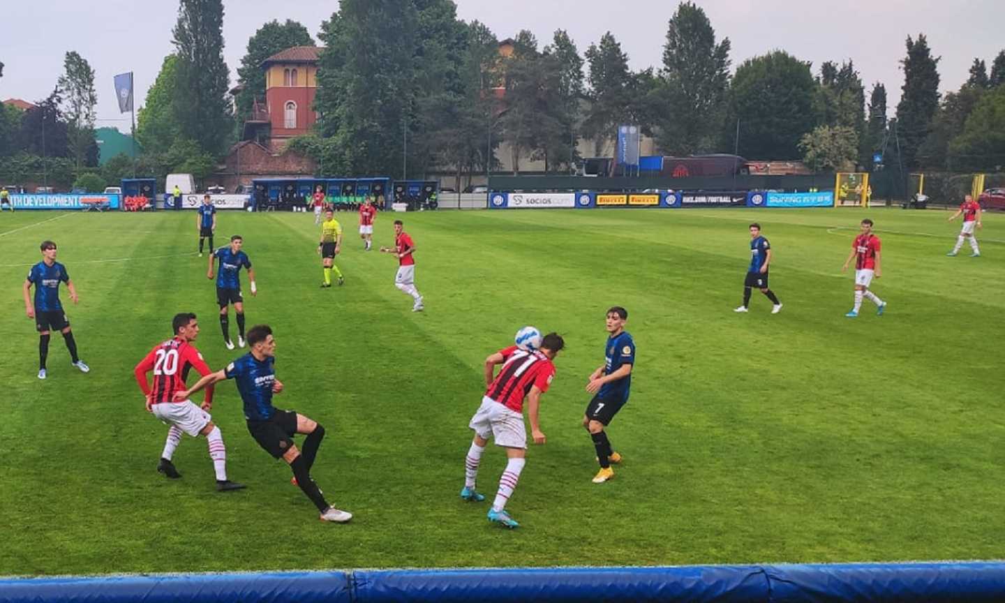 Il derby Primavera finisce 2-2 e delude tutti. L'Inter non ipoteca il 2° posto e il Milan rischia ancora i playout