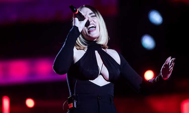 Mara Sattei, la sorella di Tha Supreme incanta al concertone del 1° maggio FOTO