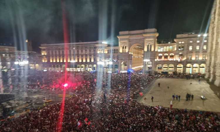 LIVE Milan, Scudetto party: the team arrives in Piazza Duomo.  Ibra asks the fans for a message for Calhanoglu PHOTOS and VIDEO |  First page