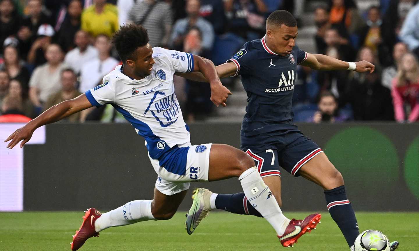 Ligue 1, il Lione perde 2-3 al 90', Bordeaux vicino alla retrocessione. Tris Marsiglia. Il PSG campione fermato dal Troyes