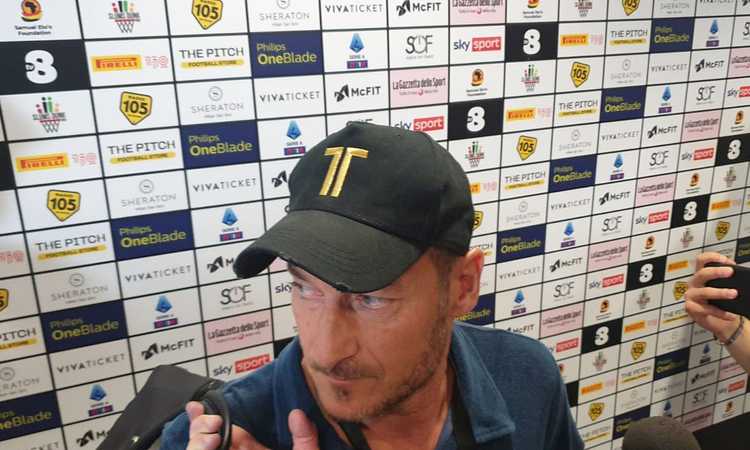 Roma, Totti a pranzo con il Premier albanese Roma, Totti a pranzo con il Premier albanese