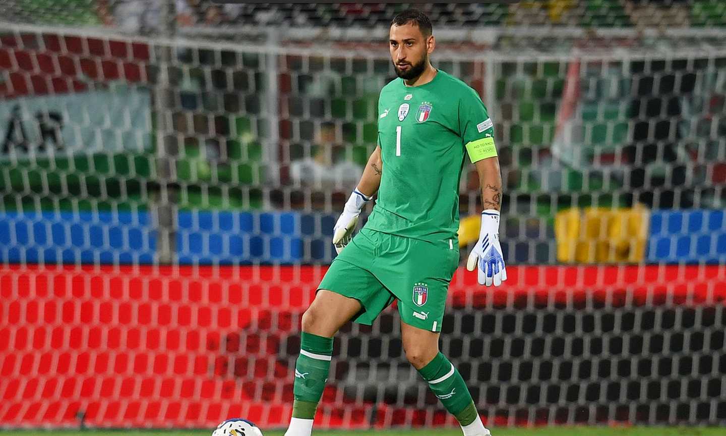 Donnarumma: 'Per la maglia dell'Italia gioco anche senza un dito. Sulla fascia di capitano e il numero 1...'