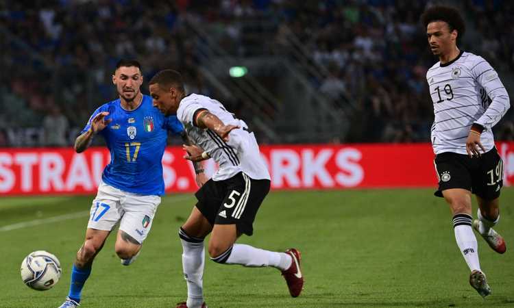 Italia, infortunio per Politano. Al 65' entra Gnonto al suo posto