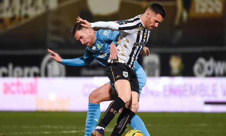Verona, obiettivo Strootman per il centrocampo