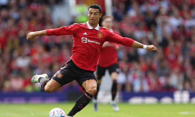 Manchester United, Cristiano Ronaldo torna in campo ma non convince. Fuori dopo 45' e se ne va dallo stadio